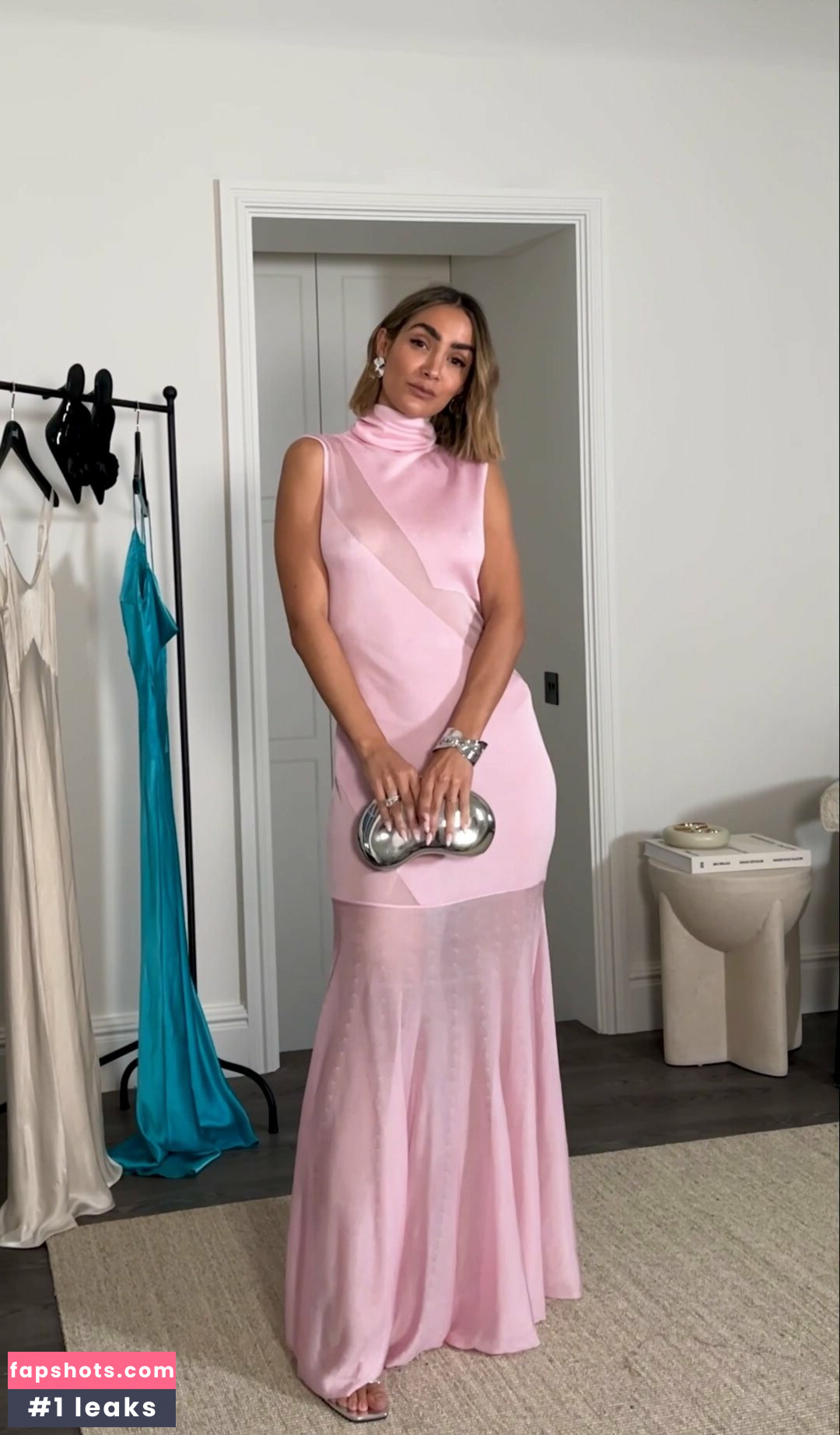 Frankie Bridge gallery photo #295