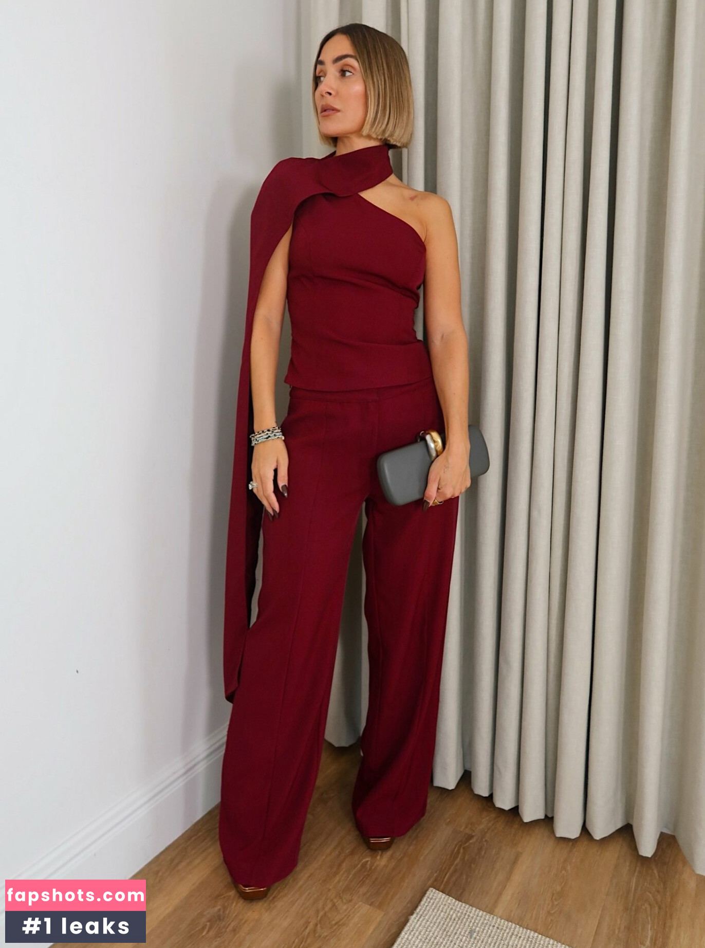 Frankie Bridge gallery photo #35