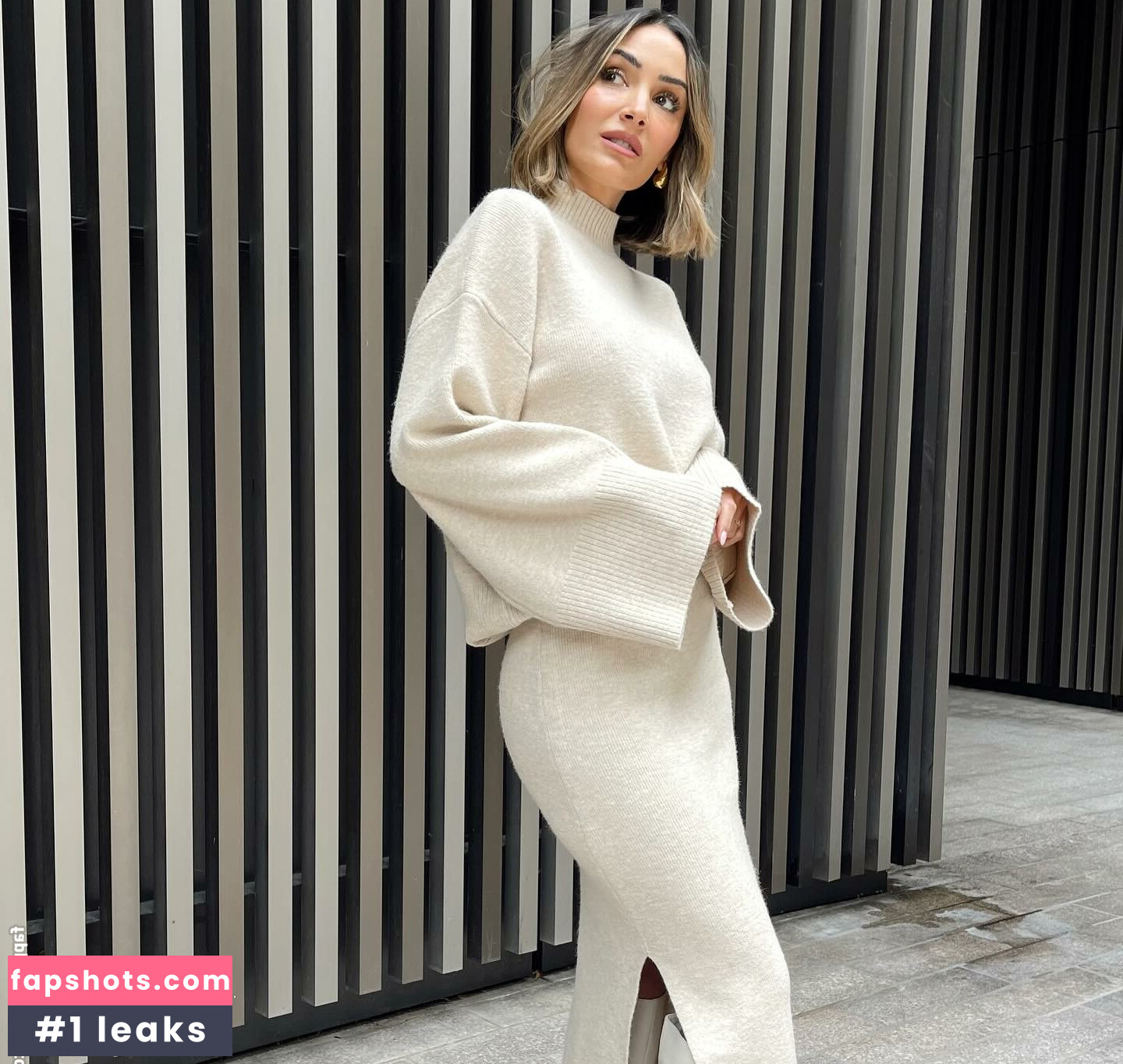 Frankie Bridge gallery photo #349