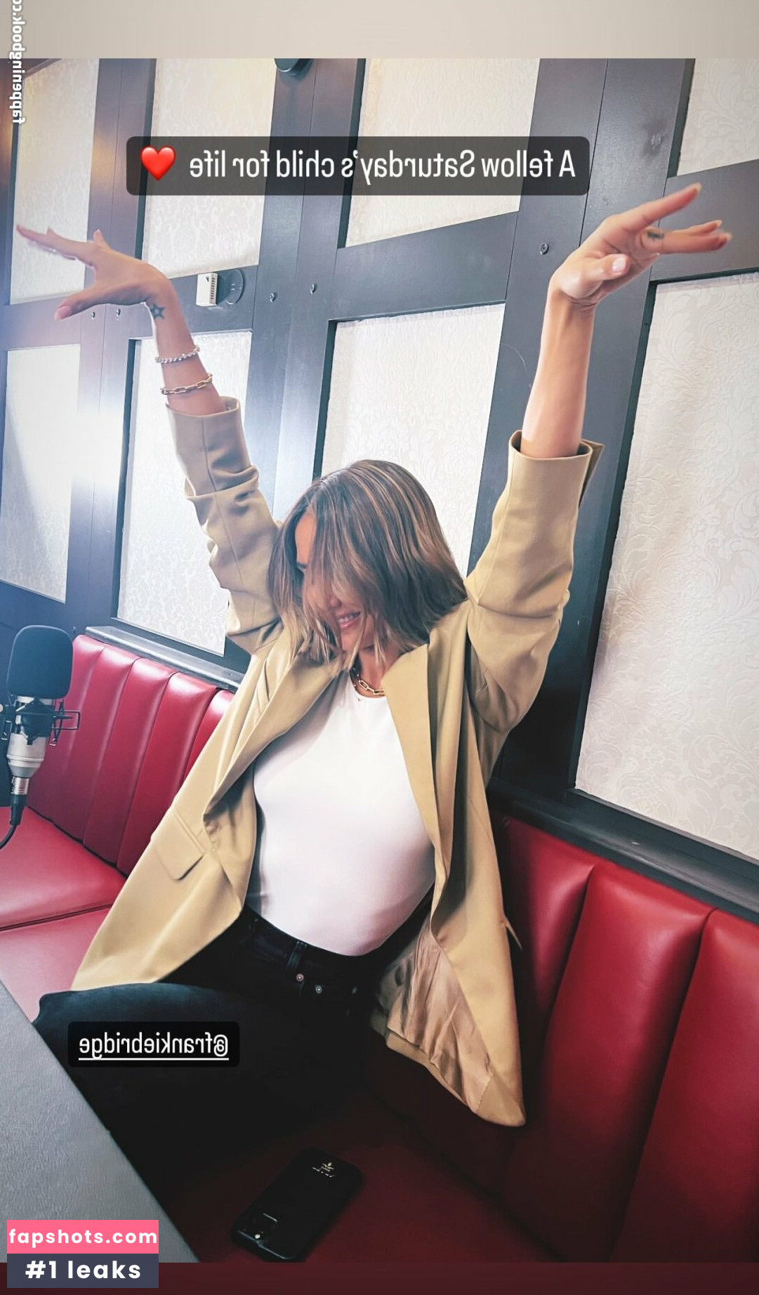 Frankie Bridge gallery photo #371