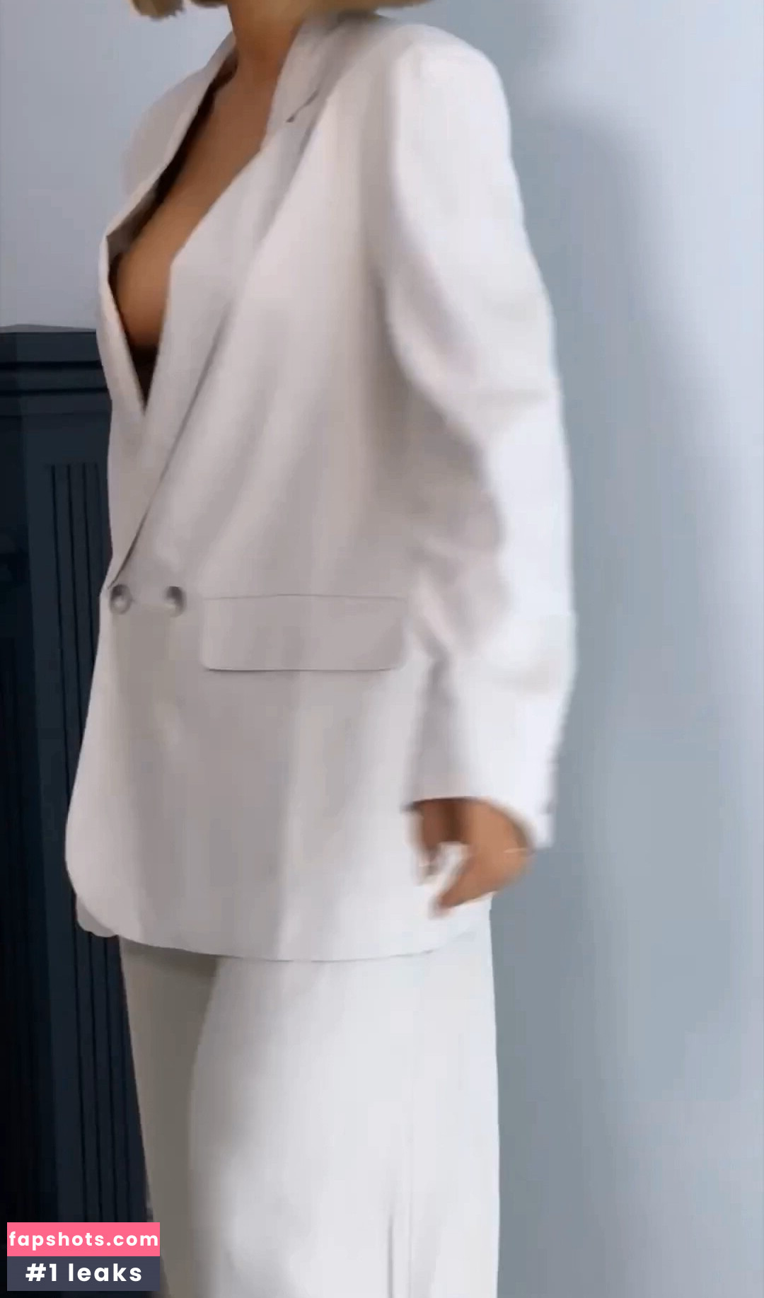 Frankie Bridge gallery photo #374