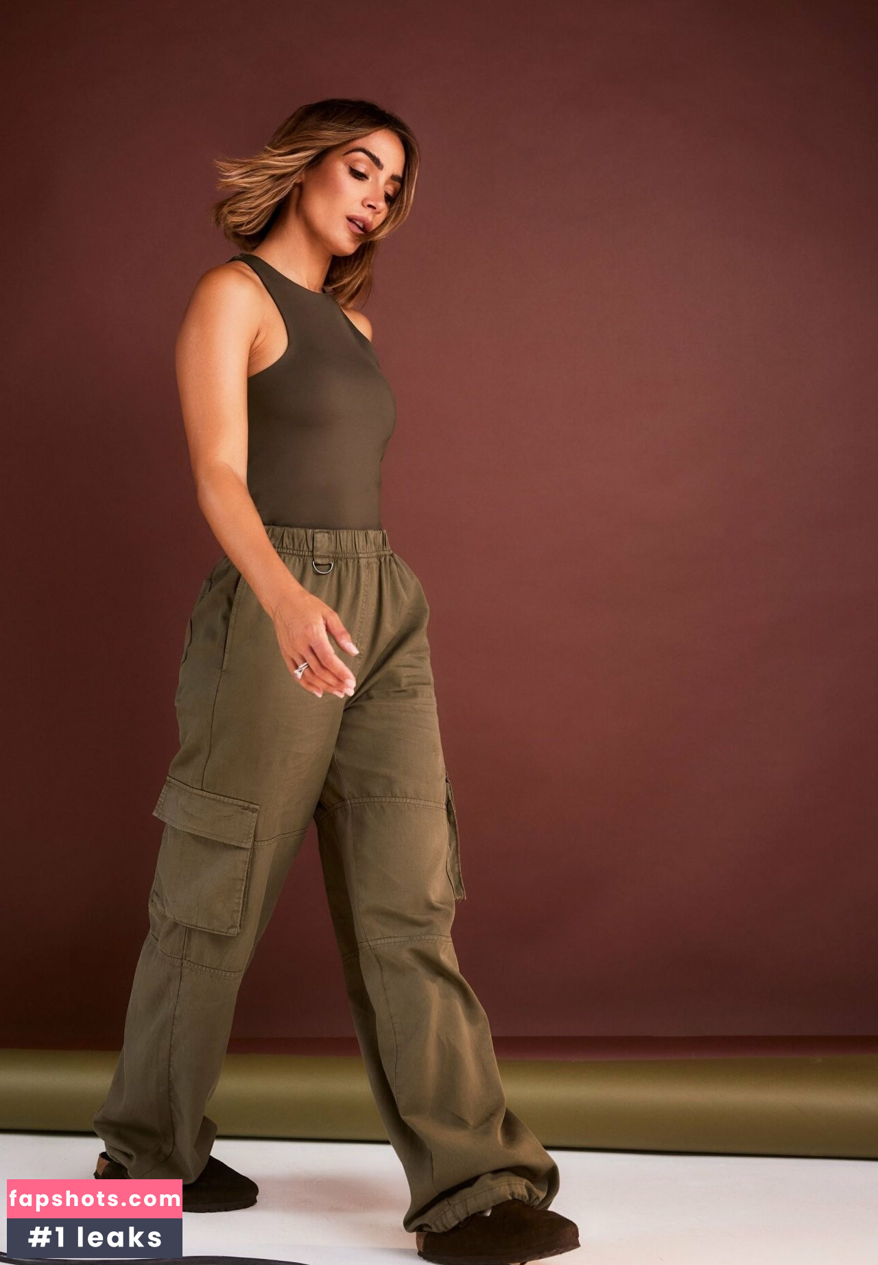 Frankie Bridge gallery photo #376