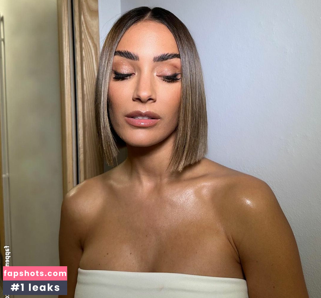 Frankie Bridge gallery photo #381