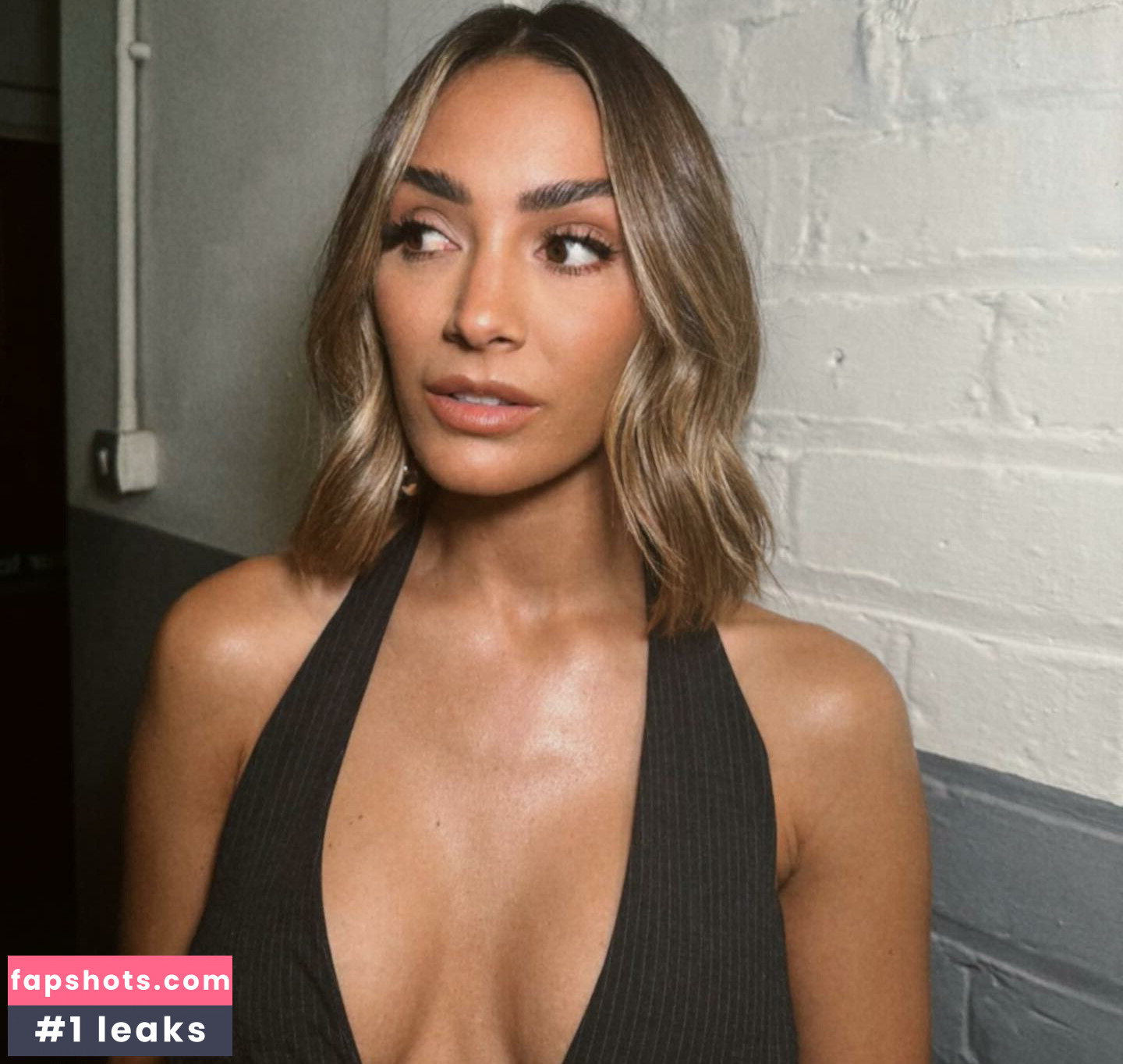 Frankie Bridge gallery photo #429