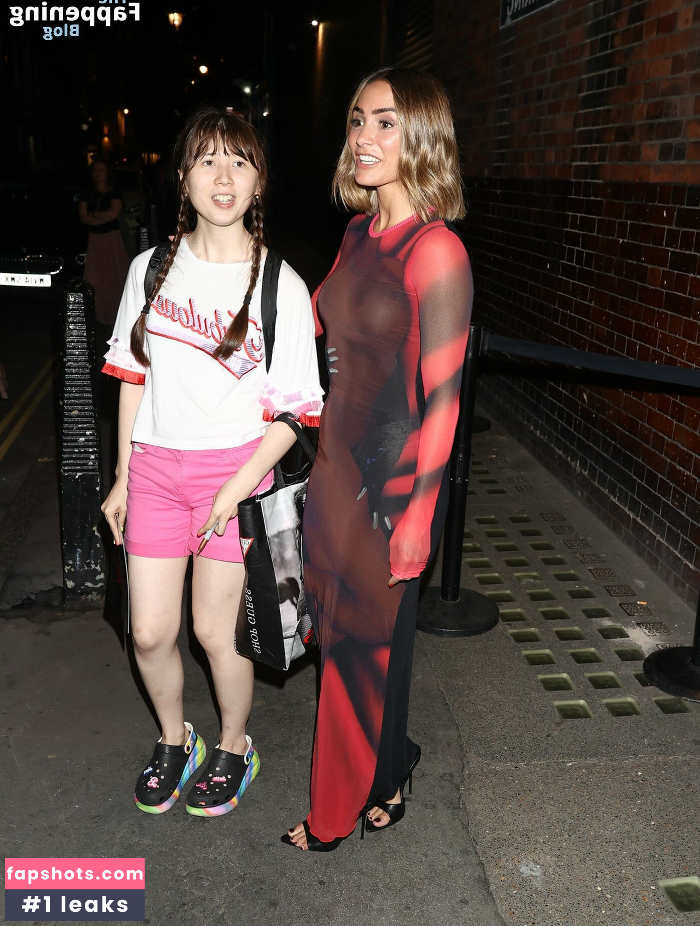 Frankie Bridge gallery photo #467