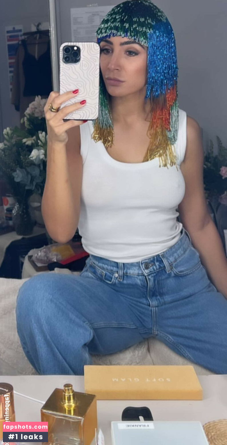 Frankie Bridge gallery photo #591