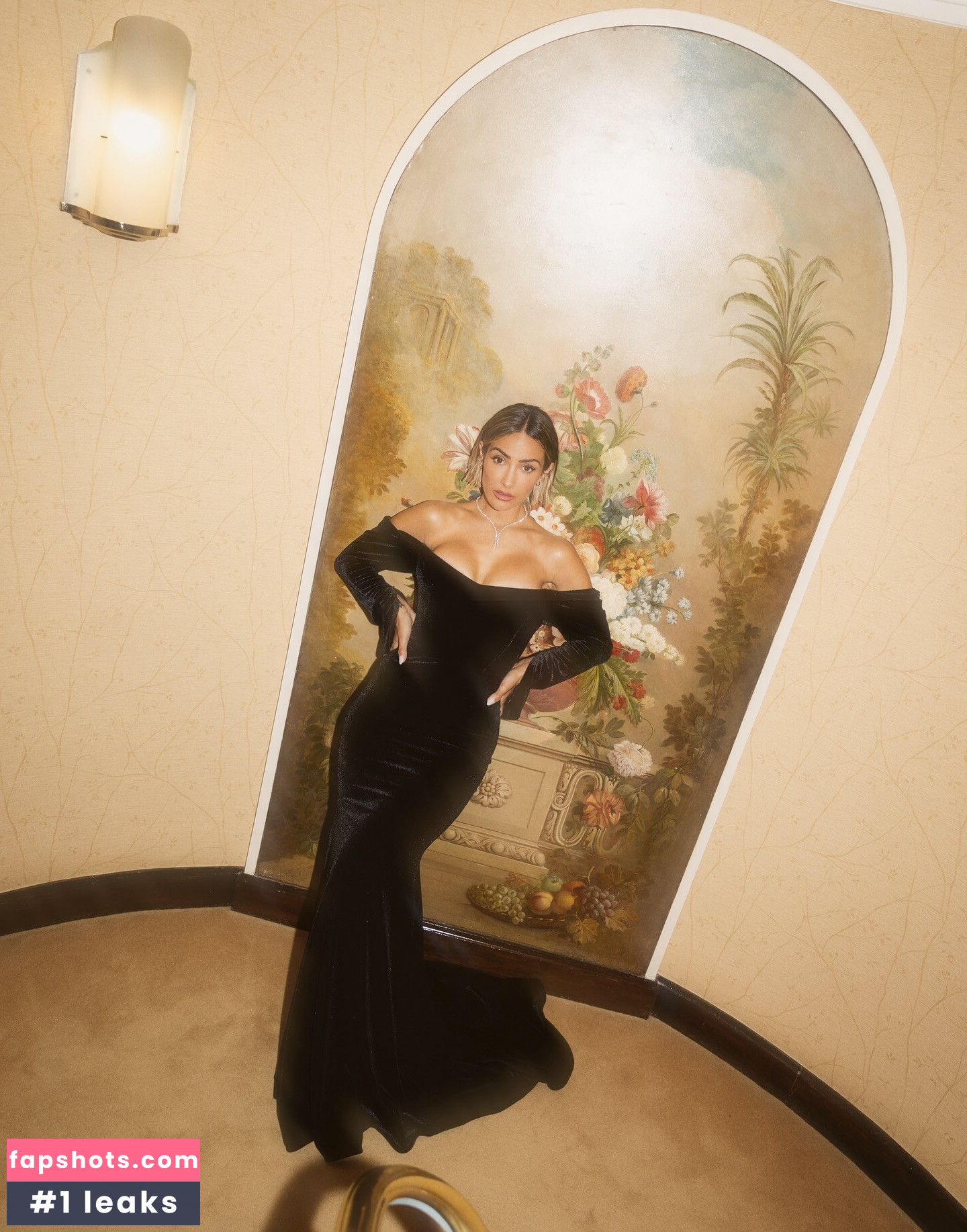 Frankie Bridge gallery photo #61