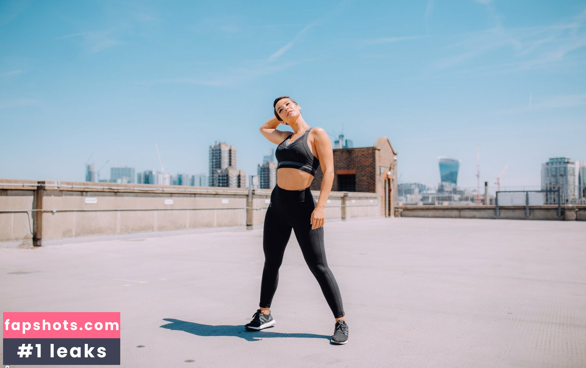 Frankie Bridge gallery photo #608