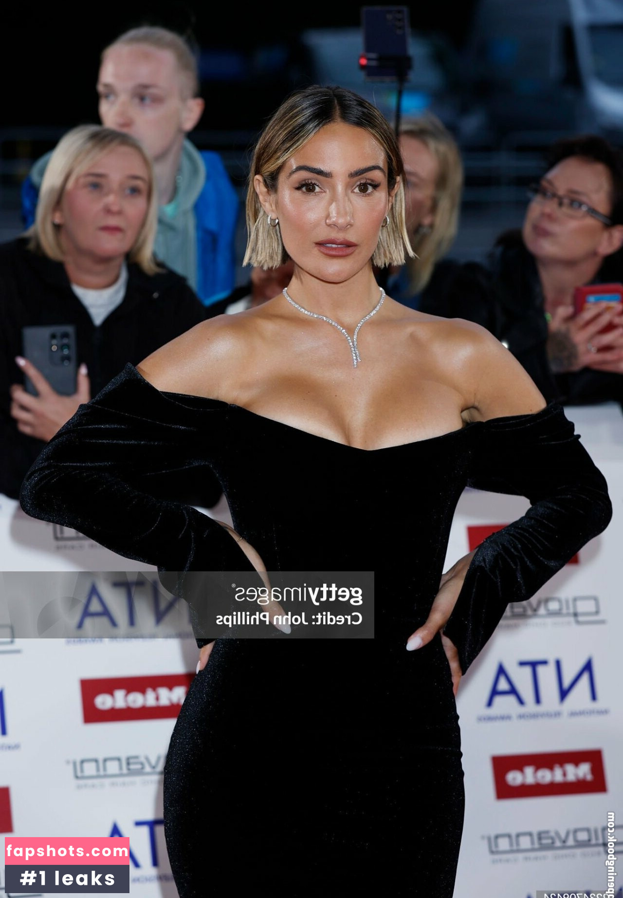 Frankie Bridge gallery photo #62