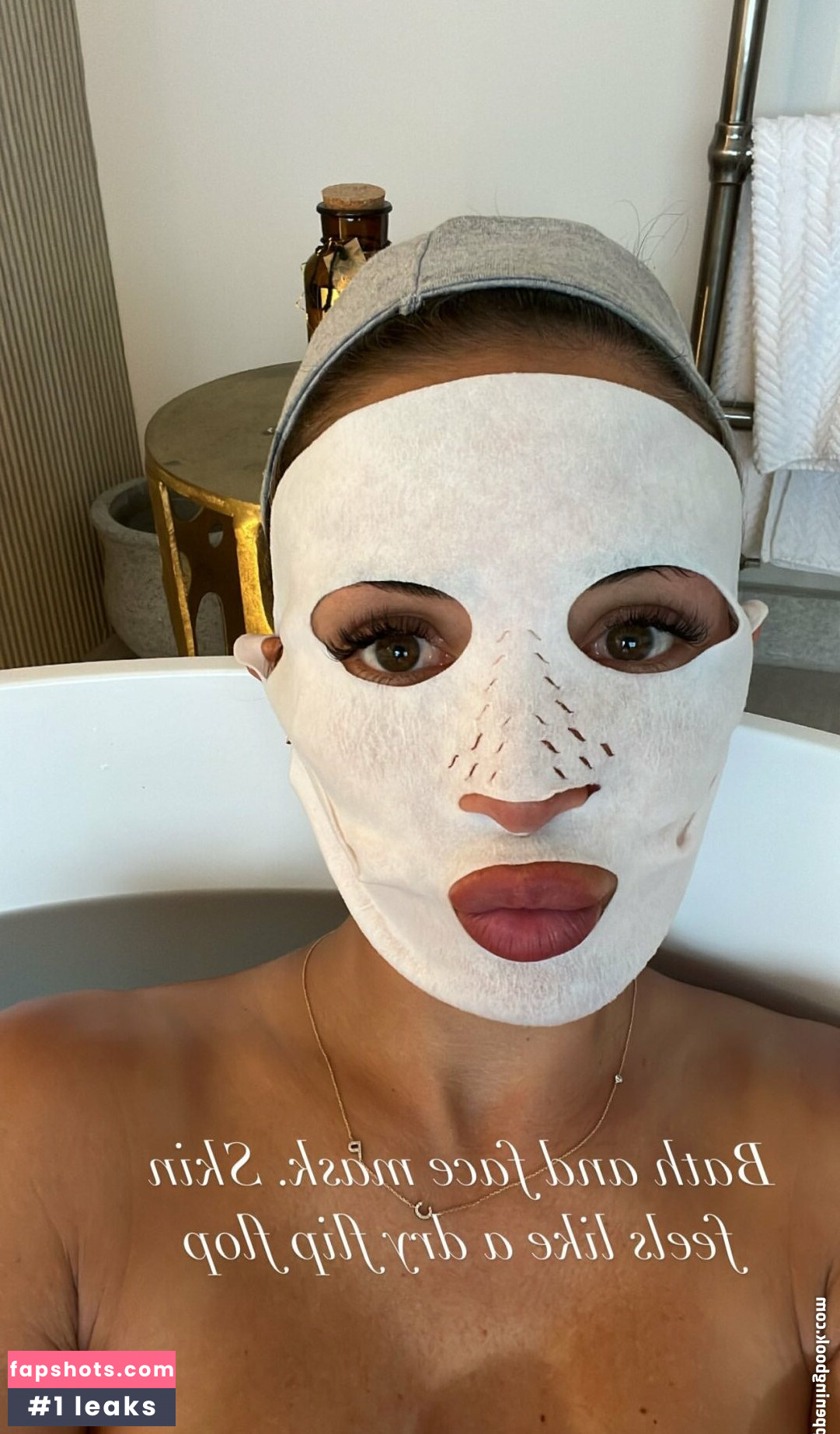 Frankie Bridge gallery photo #611