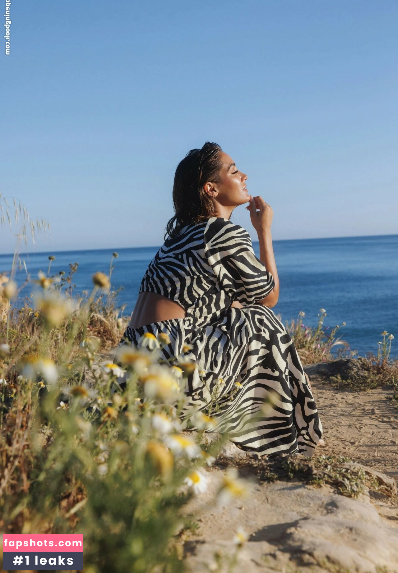 Frankie Bridge gallery photo #613