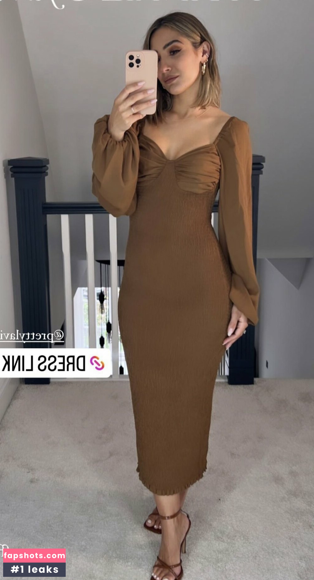 Frankie Bridge gallery photo #628