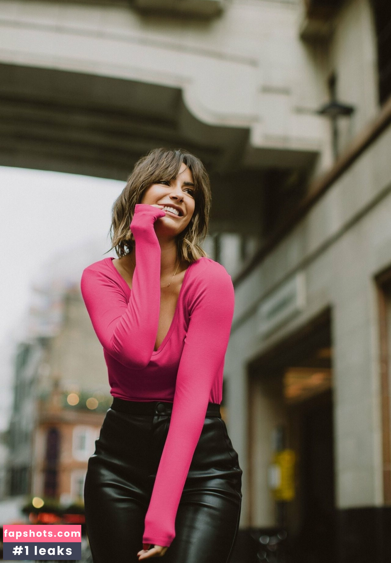 Frankie Bridge gallery photo #702