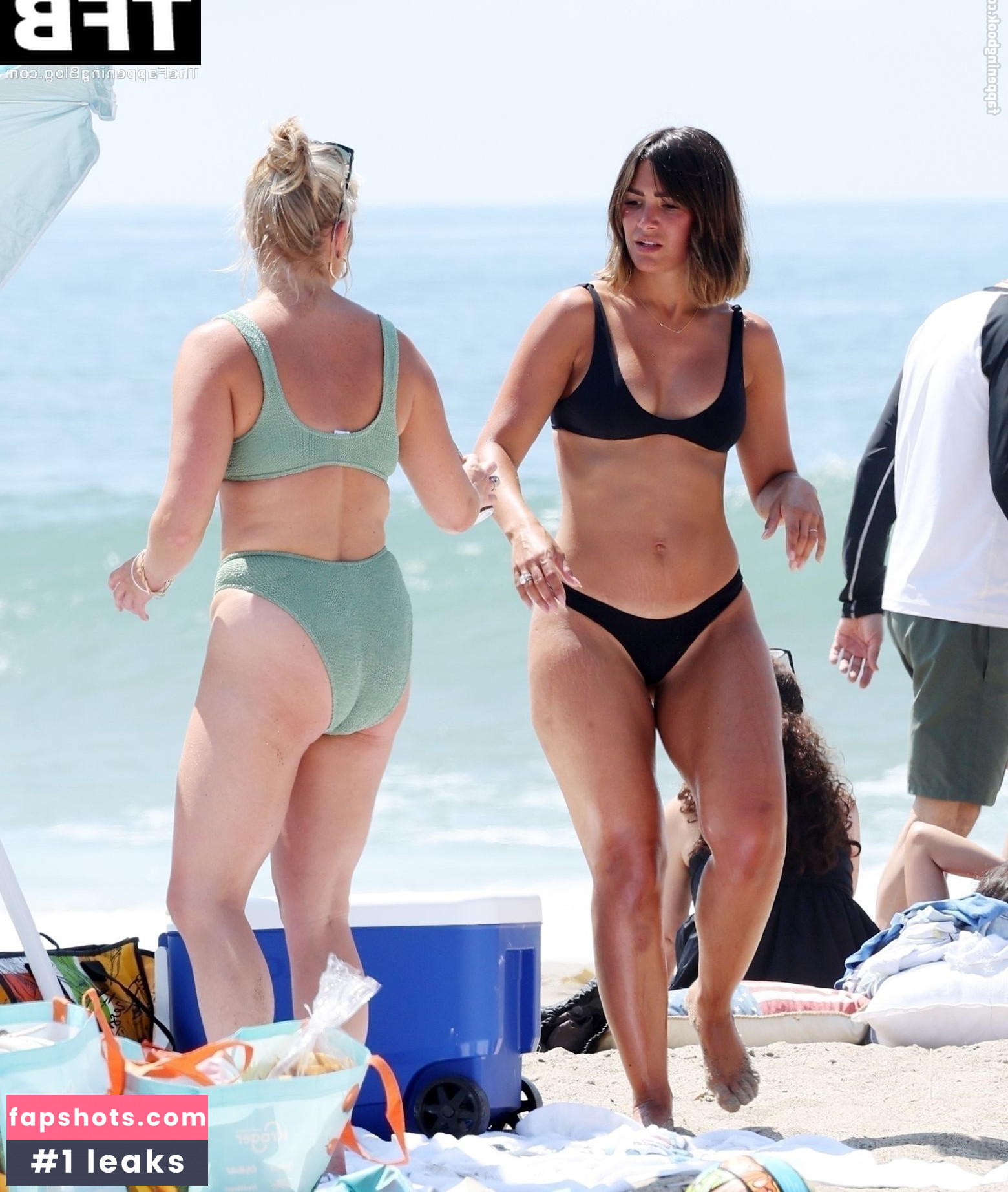 Frankie Bridge gallery photo #753