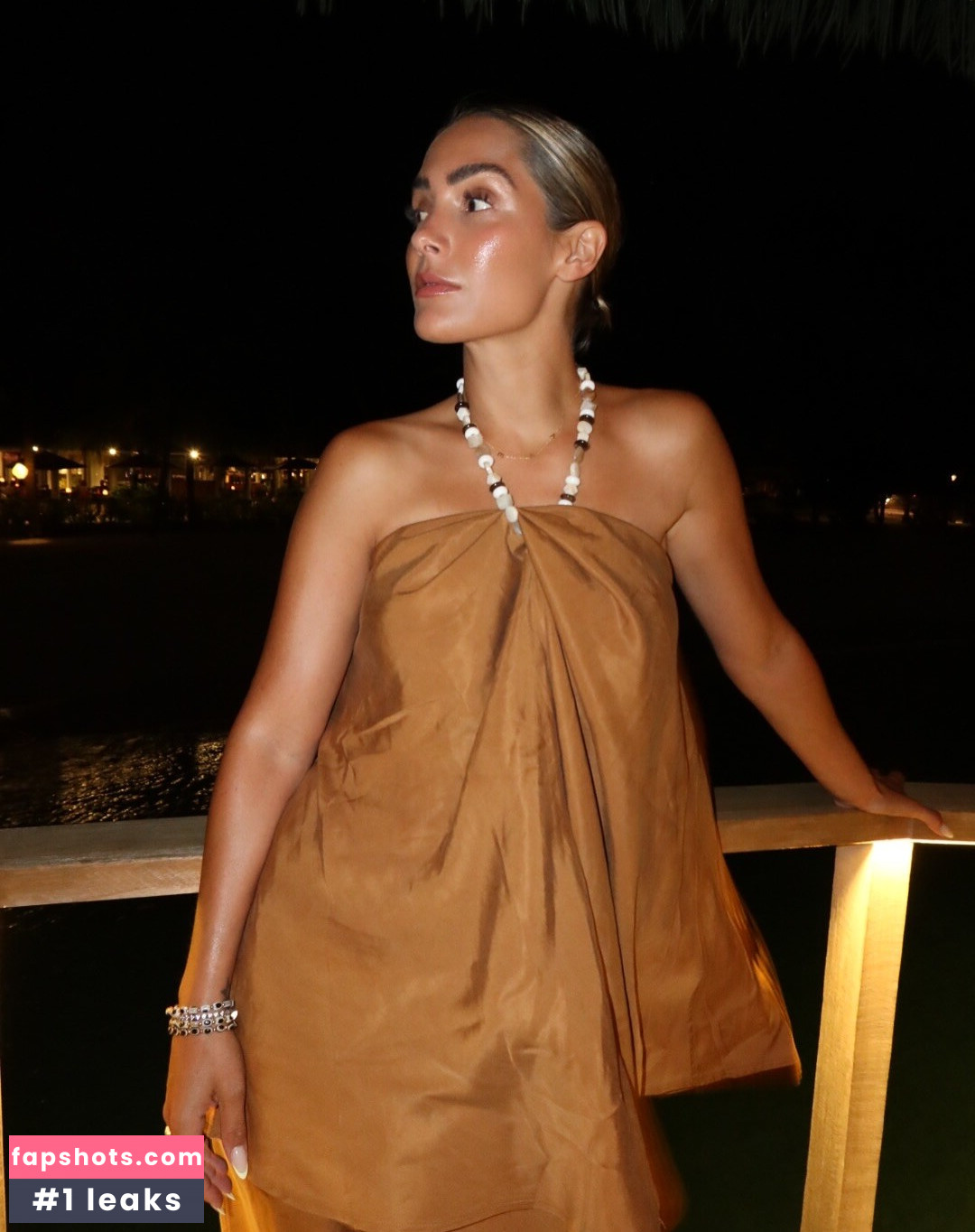 Frankie Bridge gallery photo #77