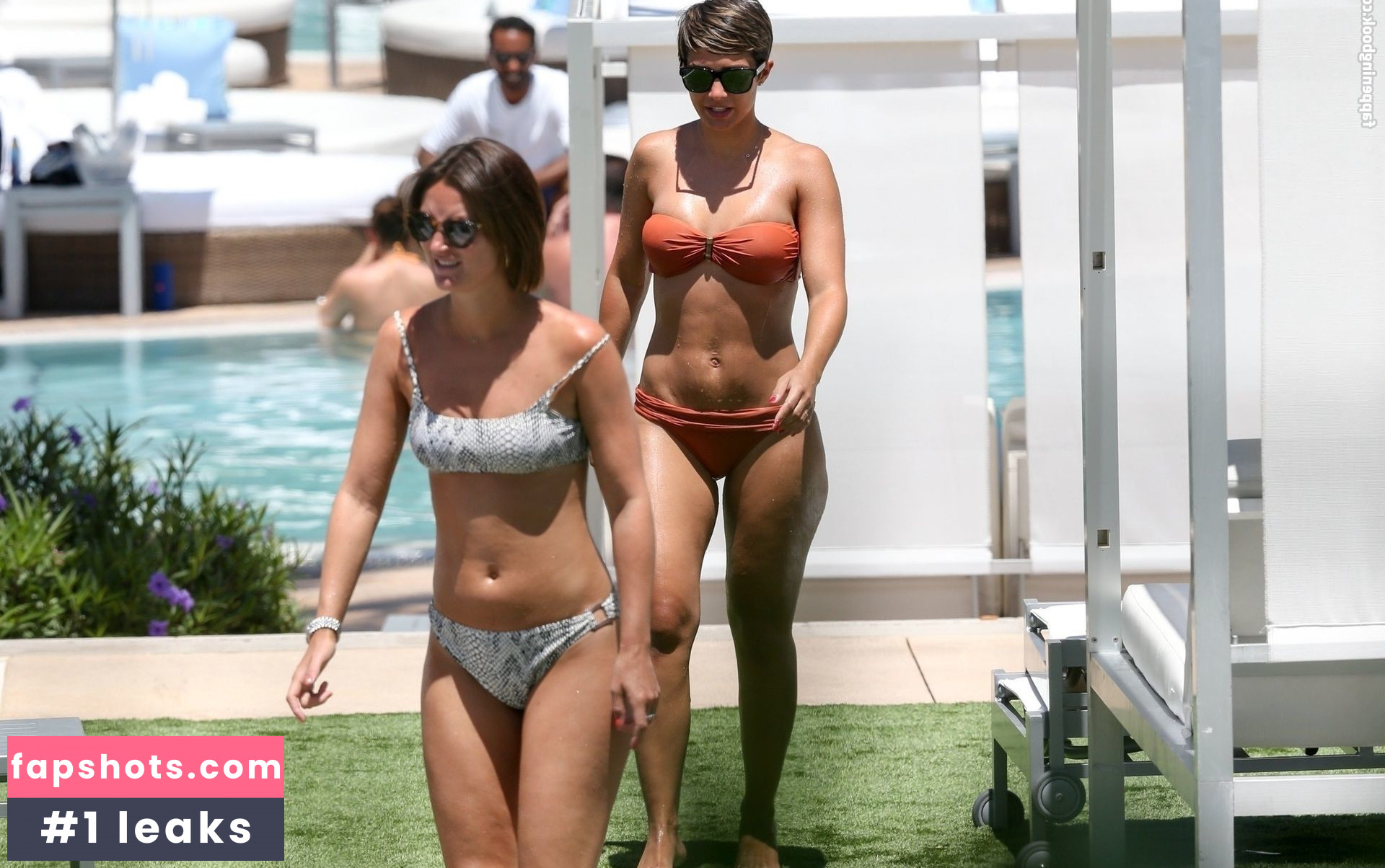 Frankie Bridge gallery photo #852