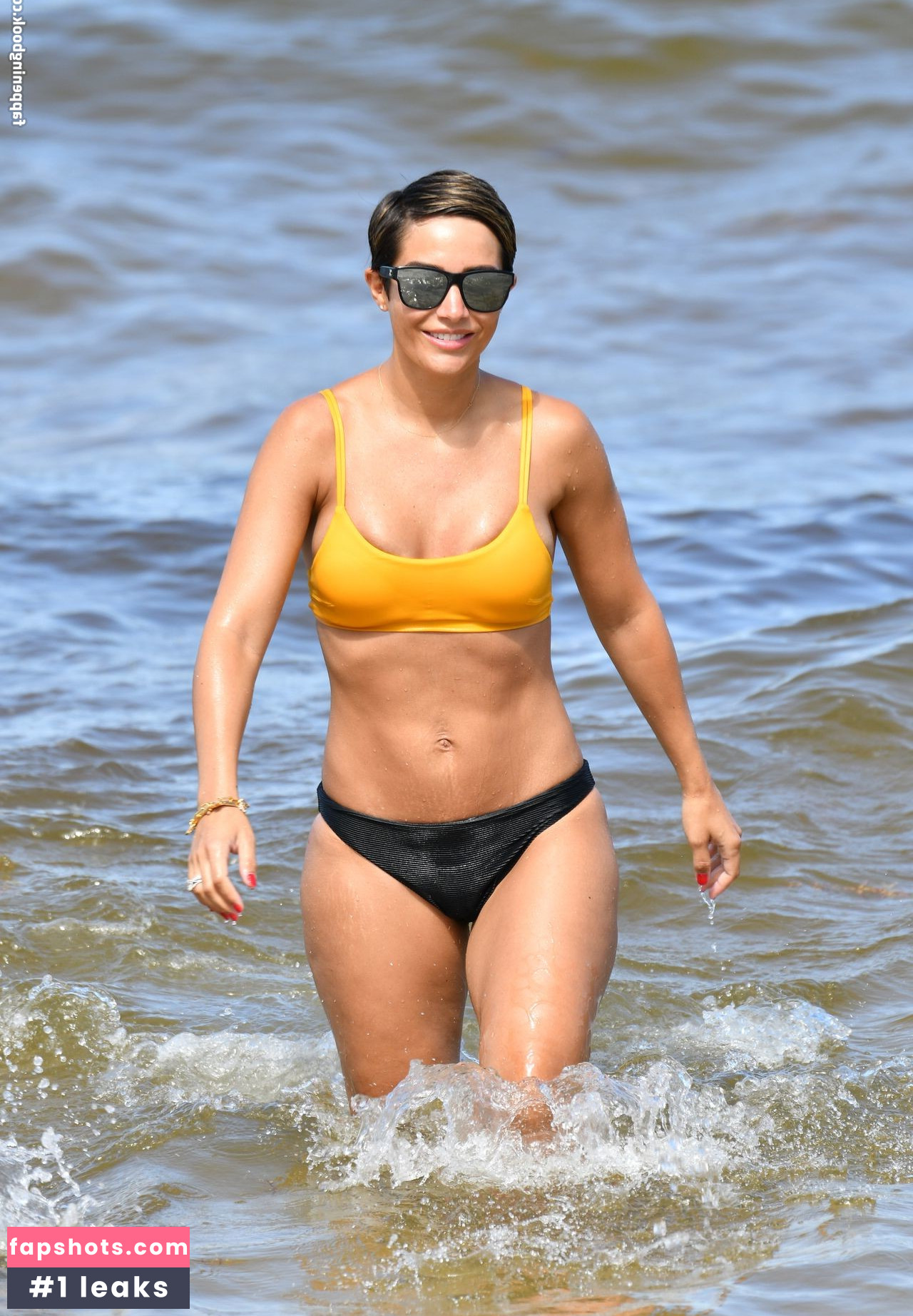 Frankie Bridge gallery photo #912