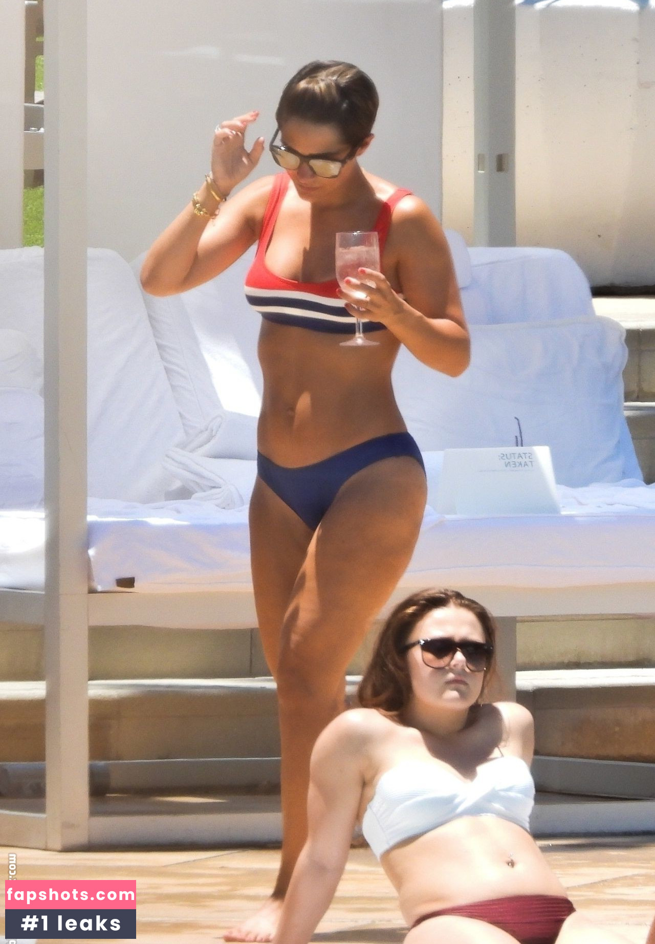 Frankie Bridge gallery photo #942
