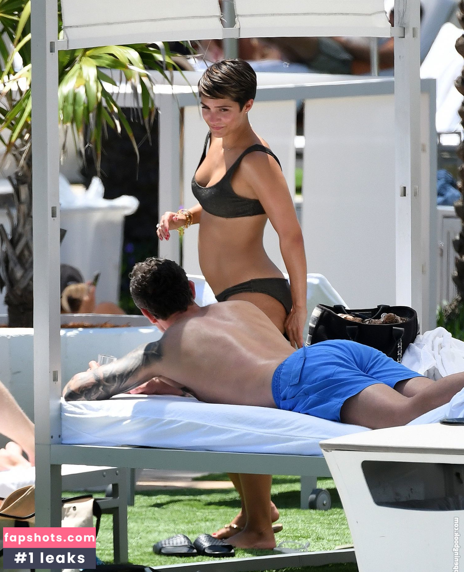 Frankie Bridge gallery photo #967