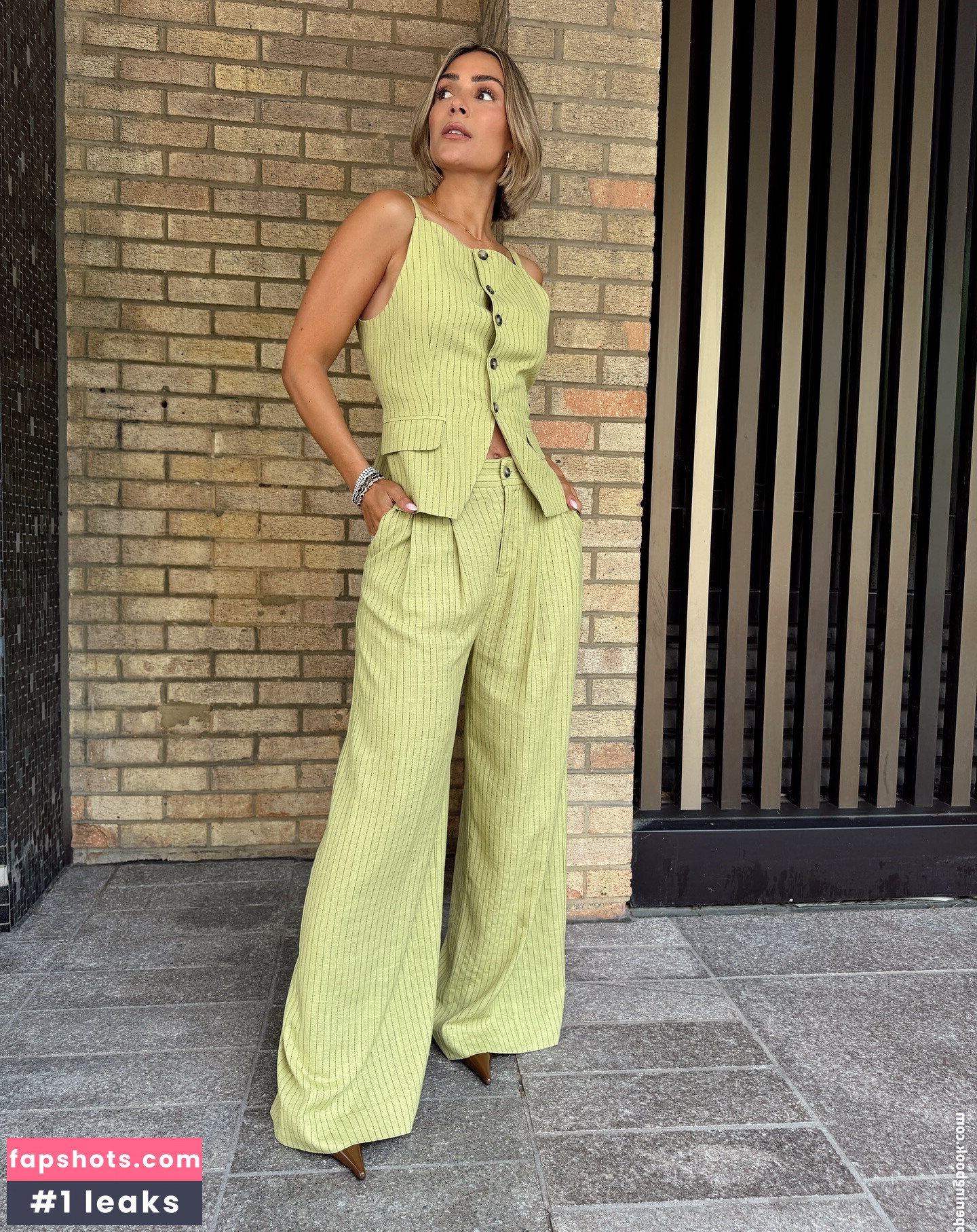 Frankie Bridge gallery photo #99