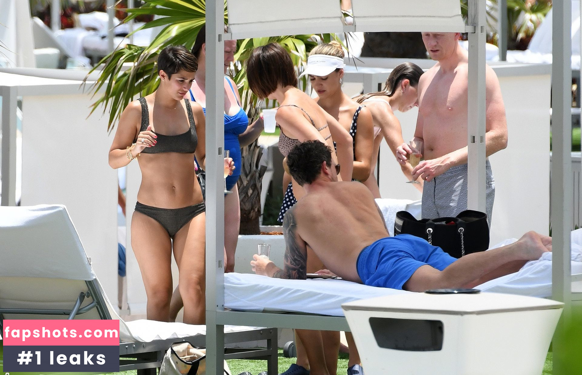 Frankie Bridge gallery photo #997