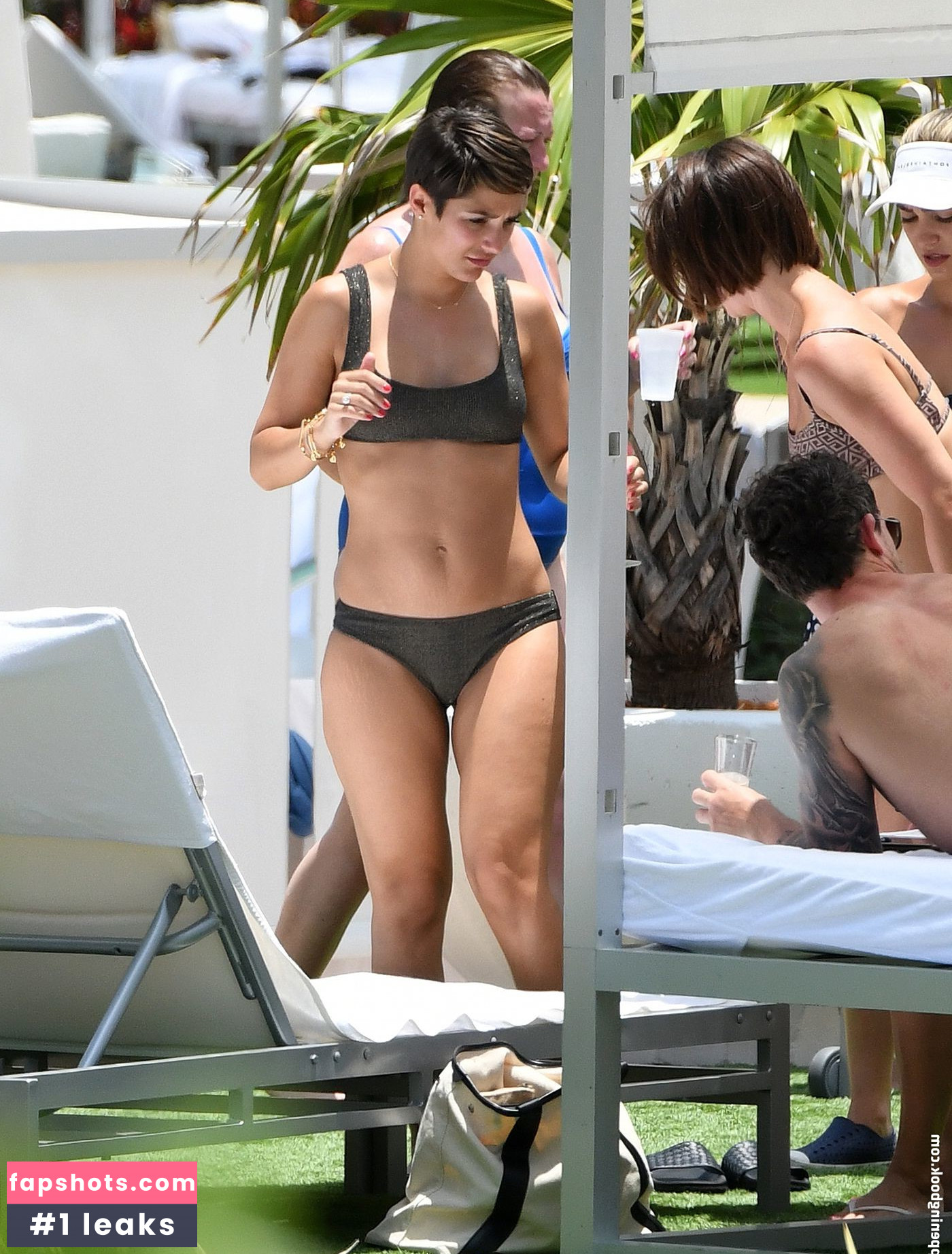 Frankie Bridge gallery photo #998