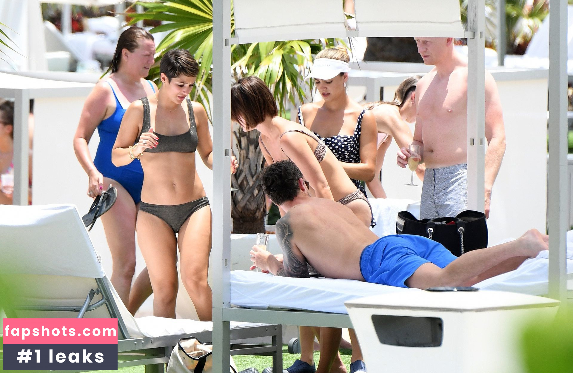 Frankie Bridge gallery photo #999