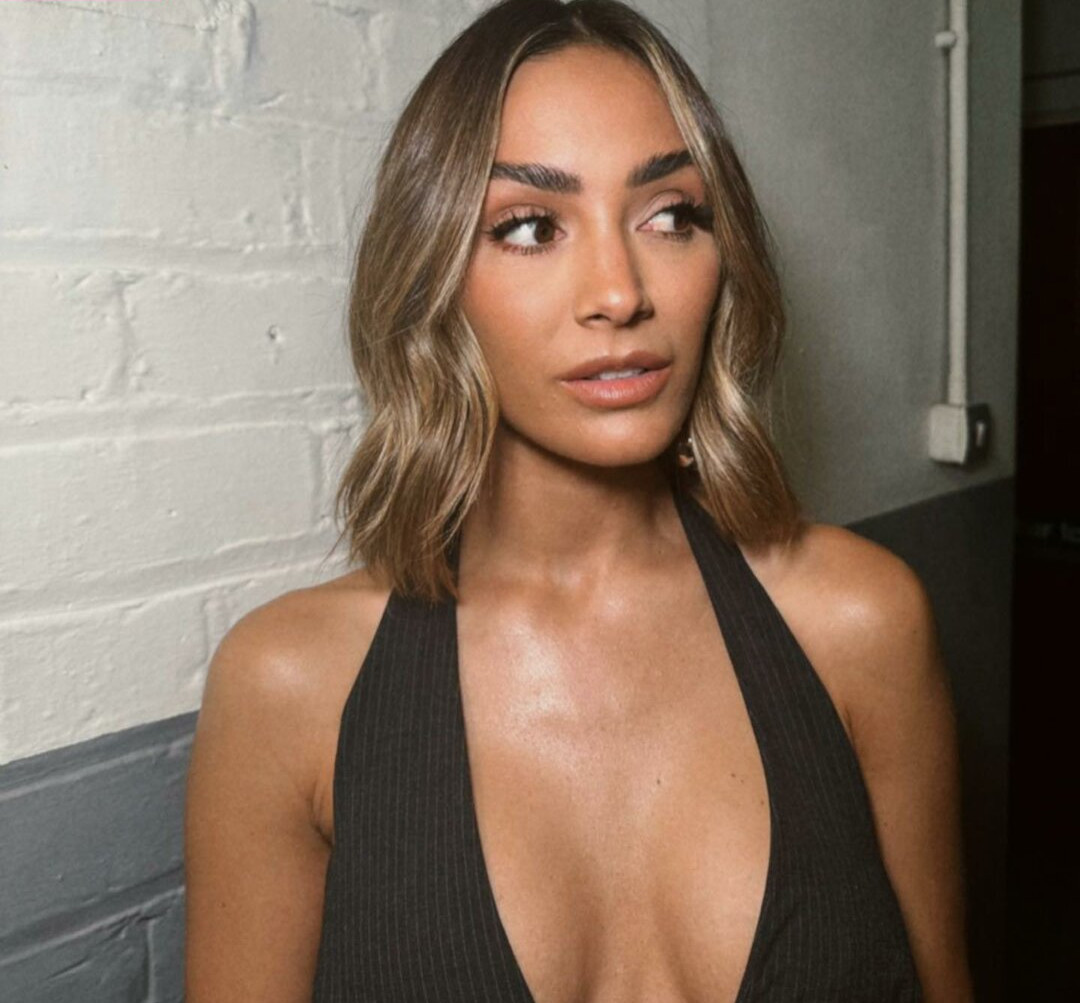 frankie-bridge gallery photo #1046