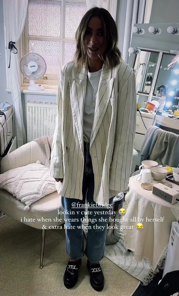 frankie-bridge gallery photo #1089