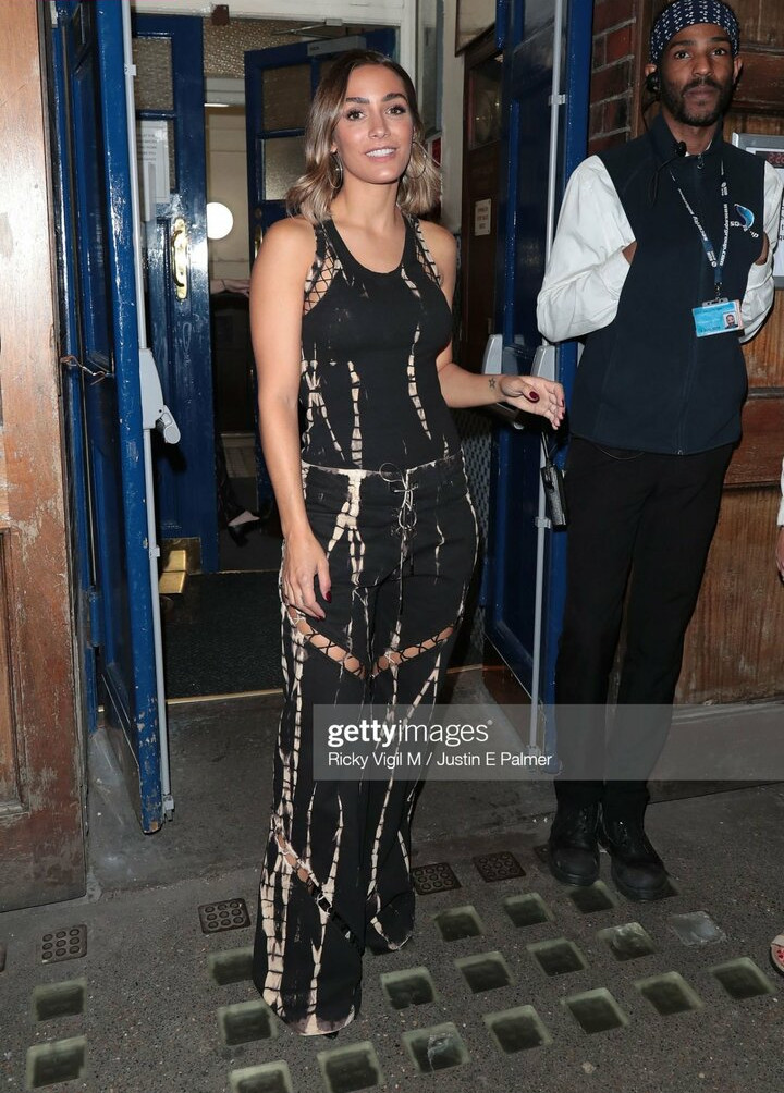 frankie-bridge gallery photo #1092