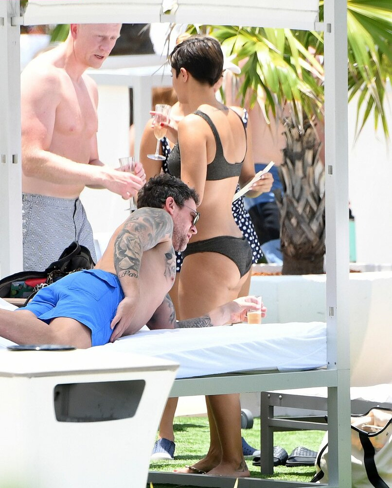 frankie-bridge gallery photo #1155