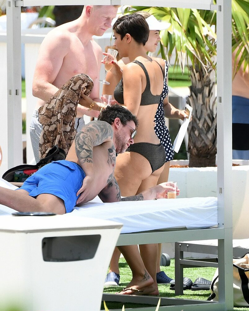 frankie-bridge gallery photo #1156