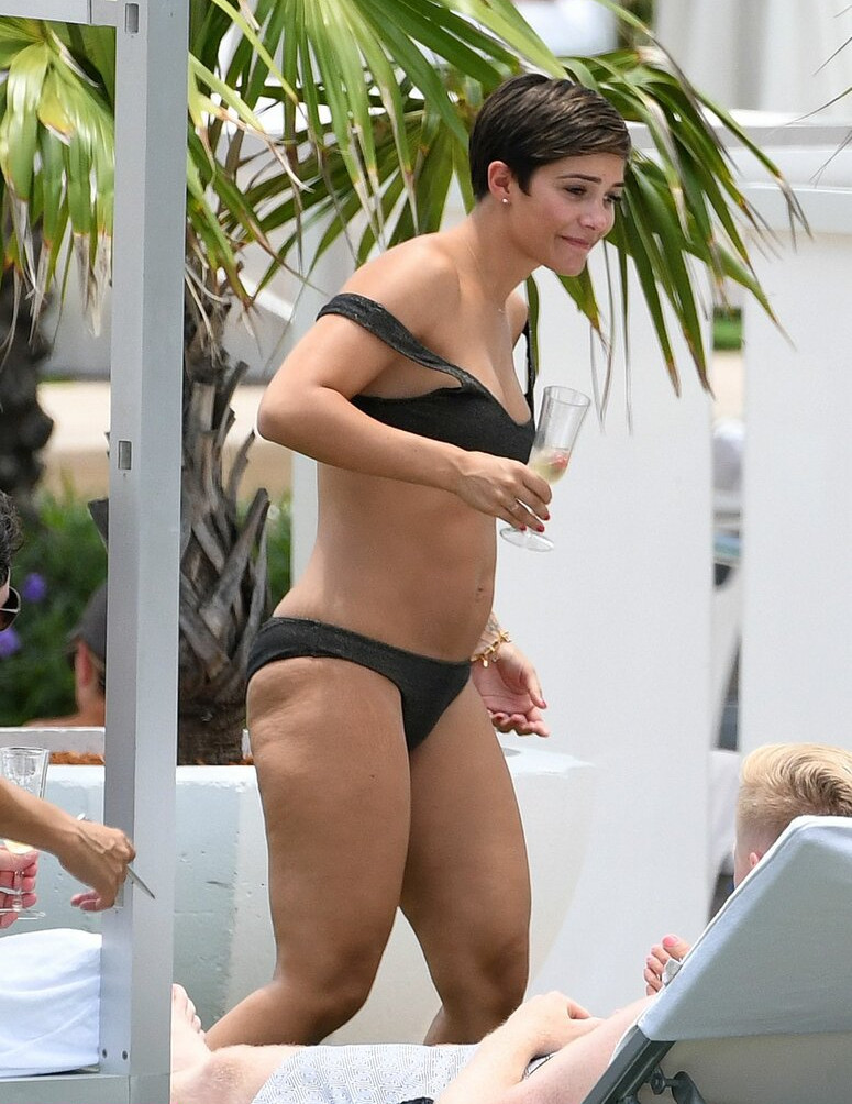 frankie-bridge gallery photo #1157