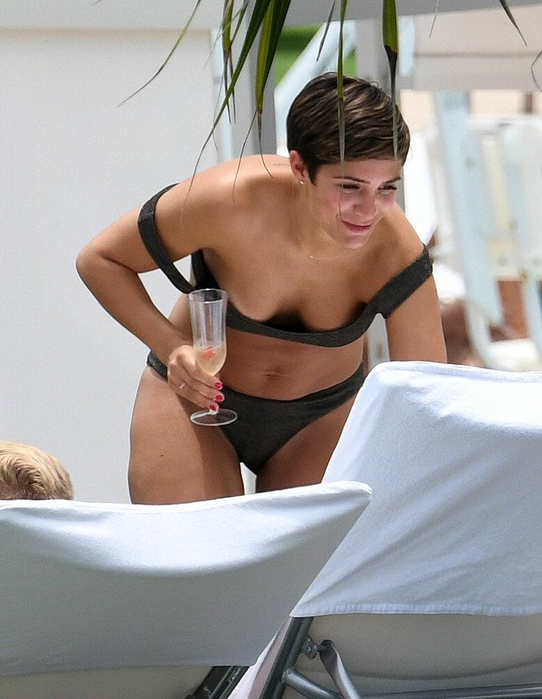 frankie-bridge gallery photo #1159