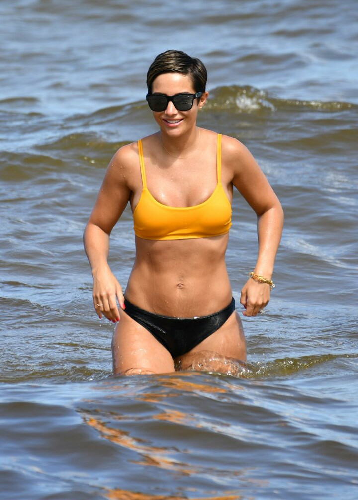 frankie-bridge gallery photo #1175