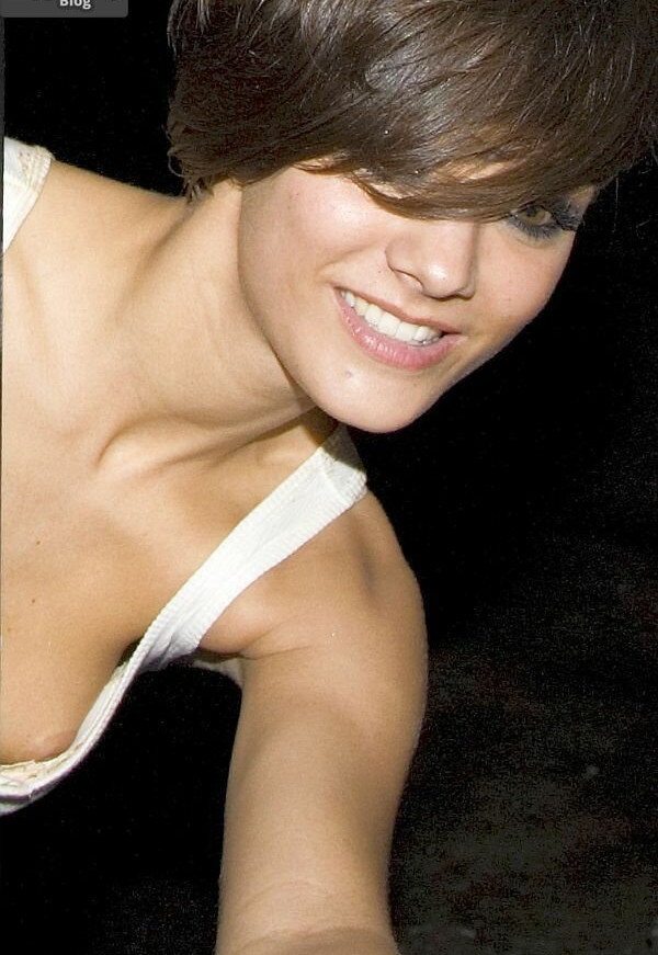 frankie-bridge gallery photo #1199