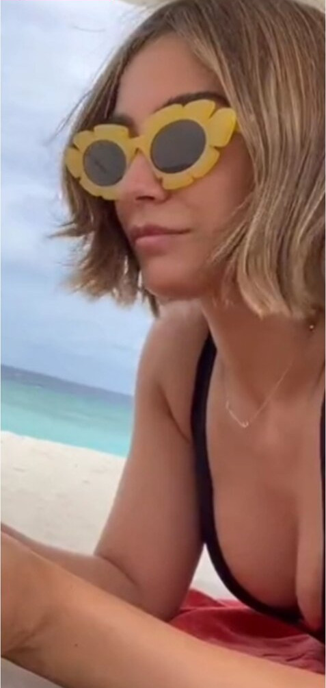 frankie-bridge gallery photo #1244