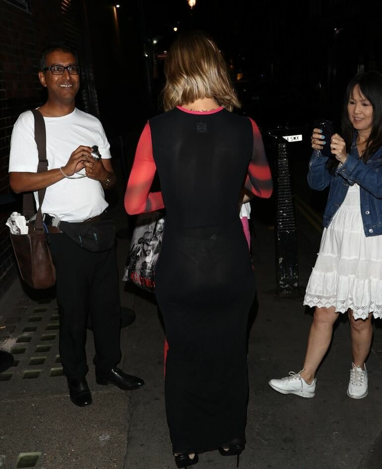 frankie-bridge gallery photo #1286