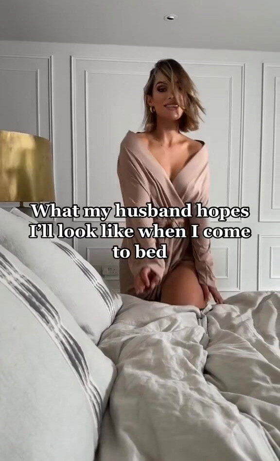 frankie-bridge gallery photo #1376