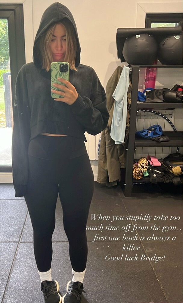 frankie-bridge gallery photo #1382