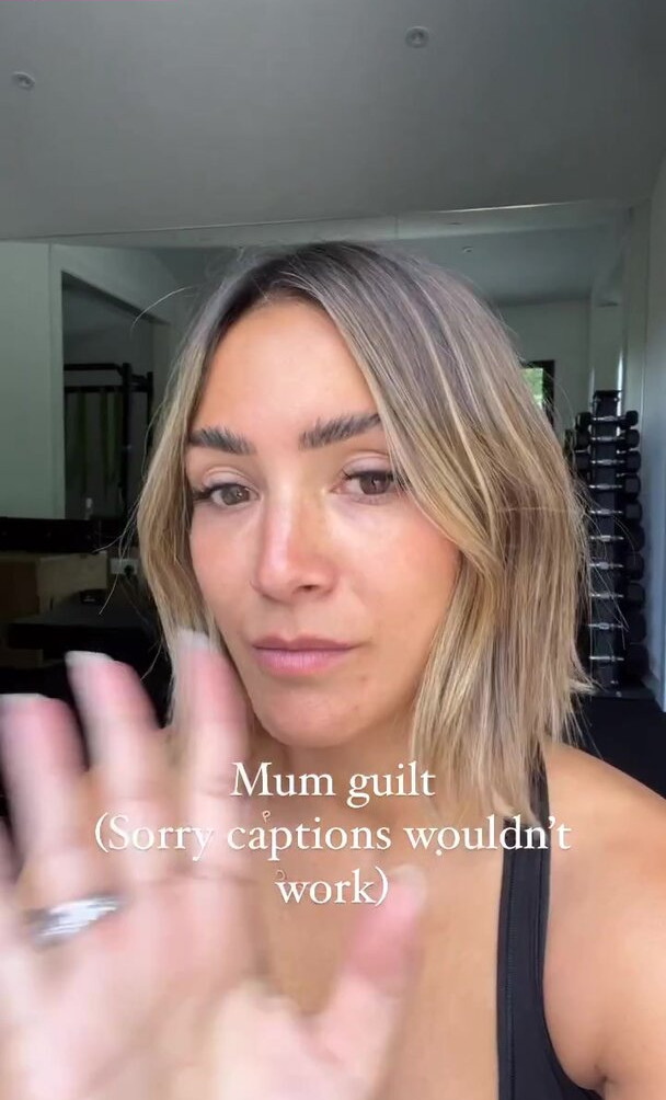 frankie-bridge gallery photo #1403