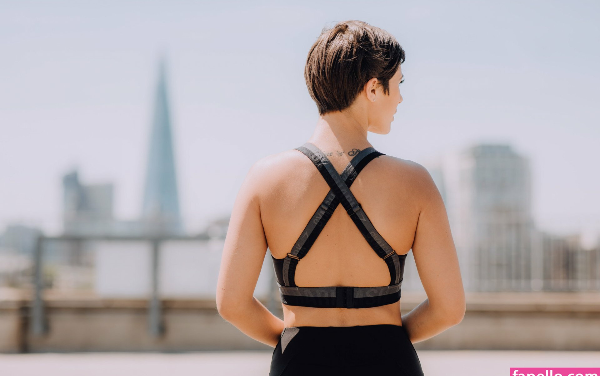 frankie-bridge gallery photo #1436