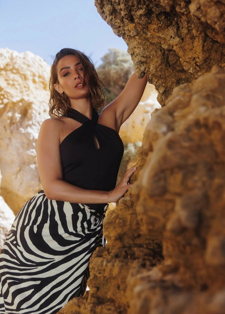 frankie-bridge gallery photo #1441