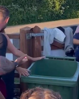 frankie-bridge gallery photo #1476