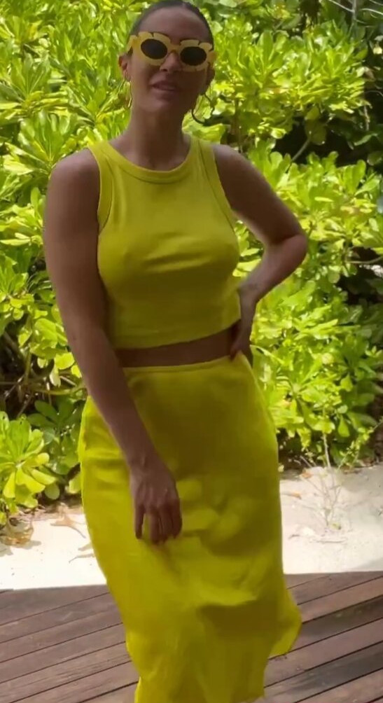 frankie-bridge gallery photo #1490