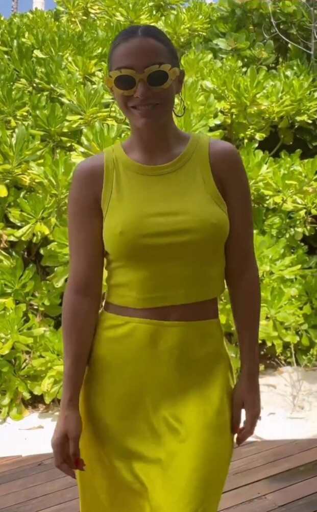 frankie-bridge gallery photo #1491