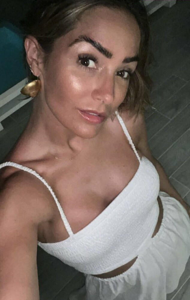 frankie-bridge gallery photo #1502