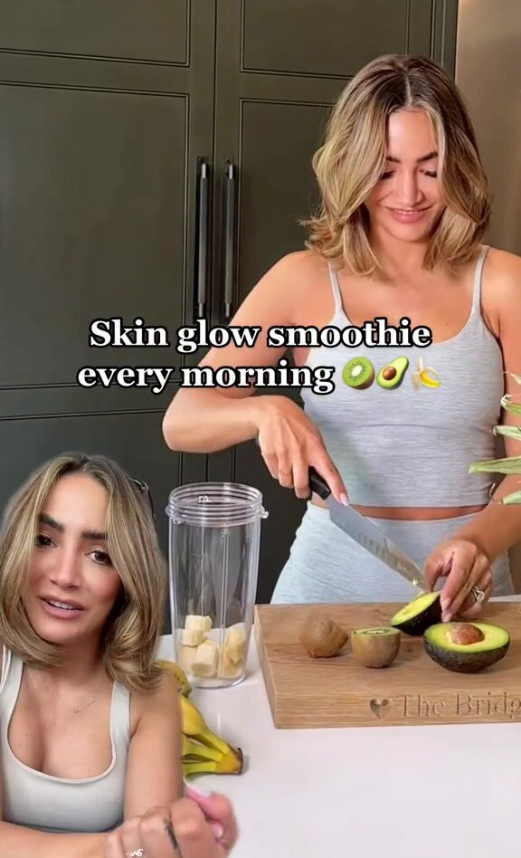 frankie-bridge gallery photo #1527