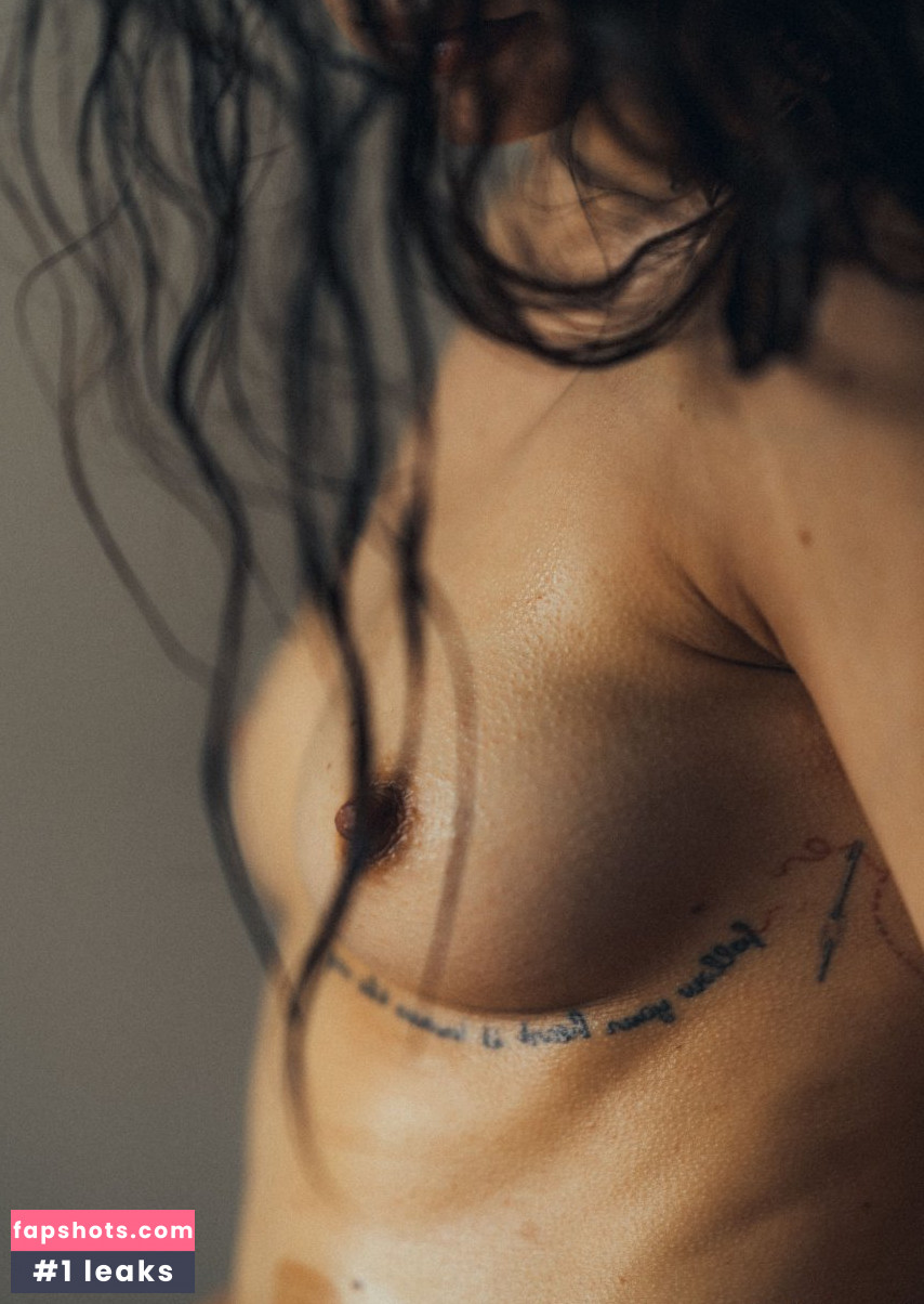 Frankie Miles gallery photo #14