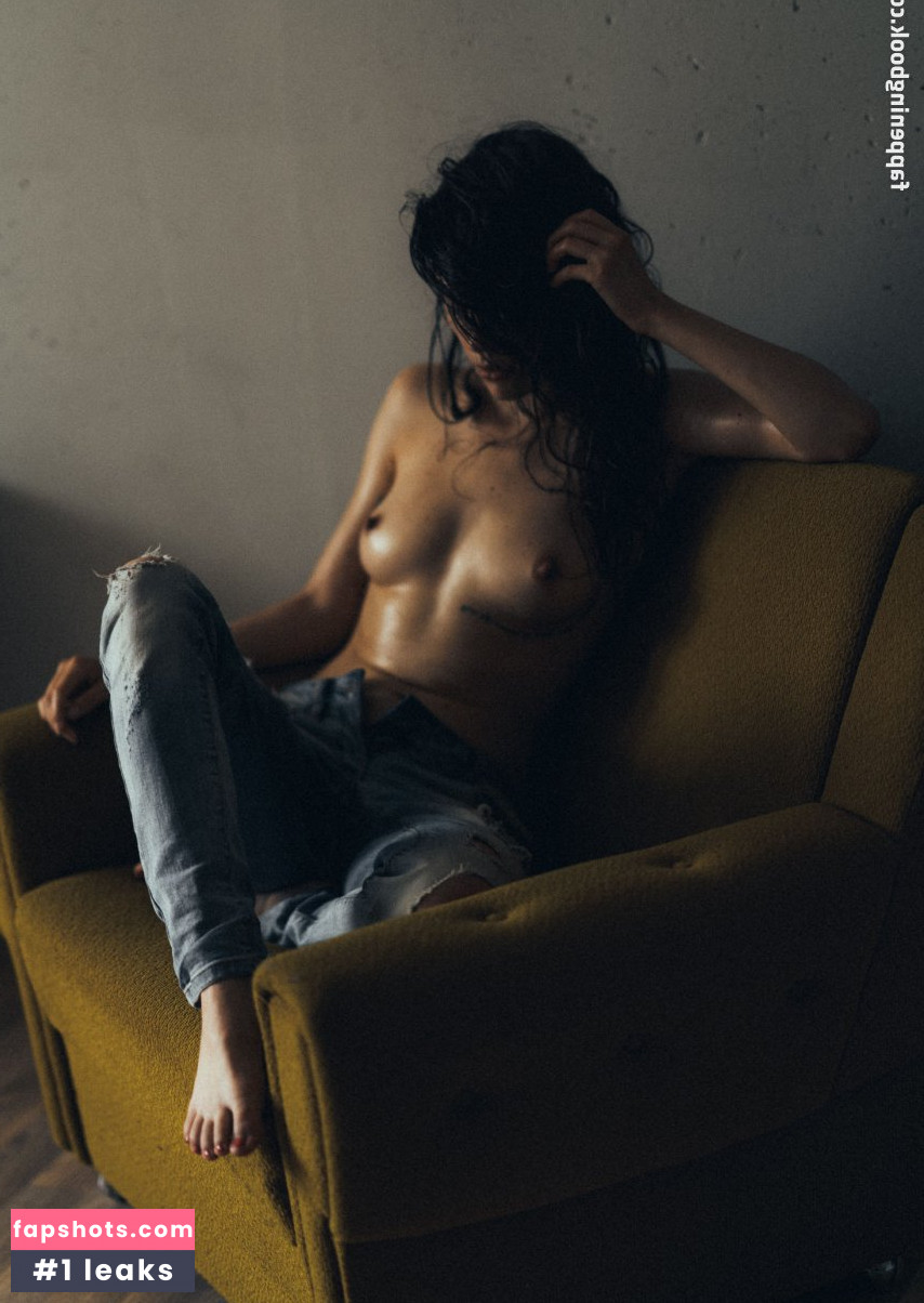 Frankie Miles gallery photo #15